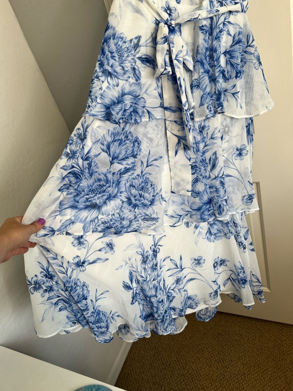 Calvin Klein Blue White Floral Midi Chiffon Dress with Pleated Skirt size 6 - Picture 8 of 14